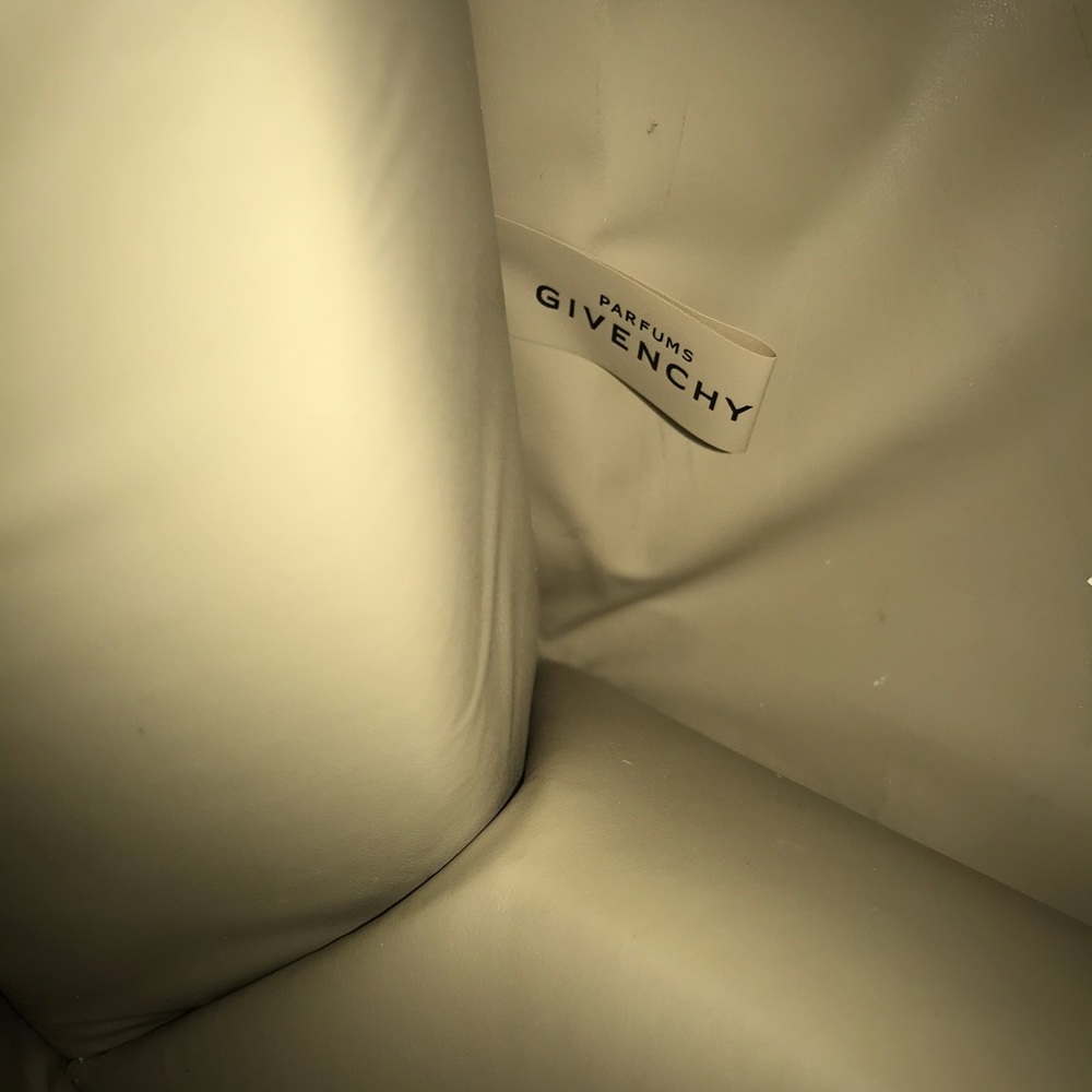 Givenchy large tote - Picture 8 of 8